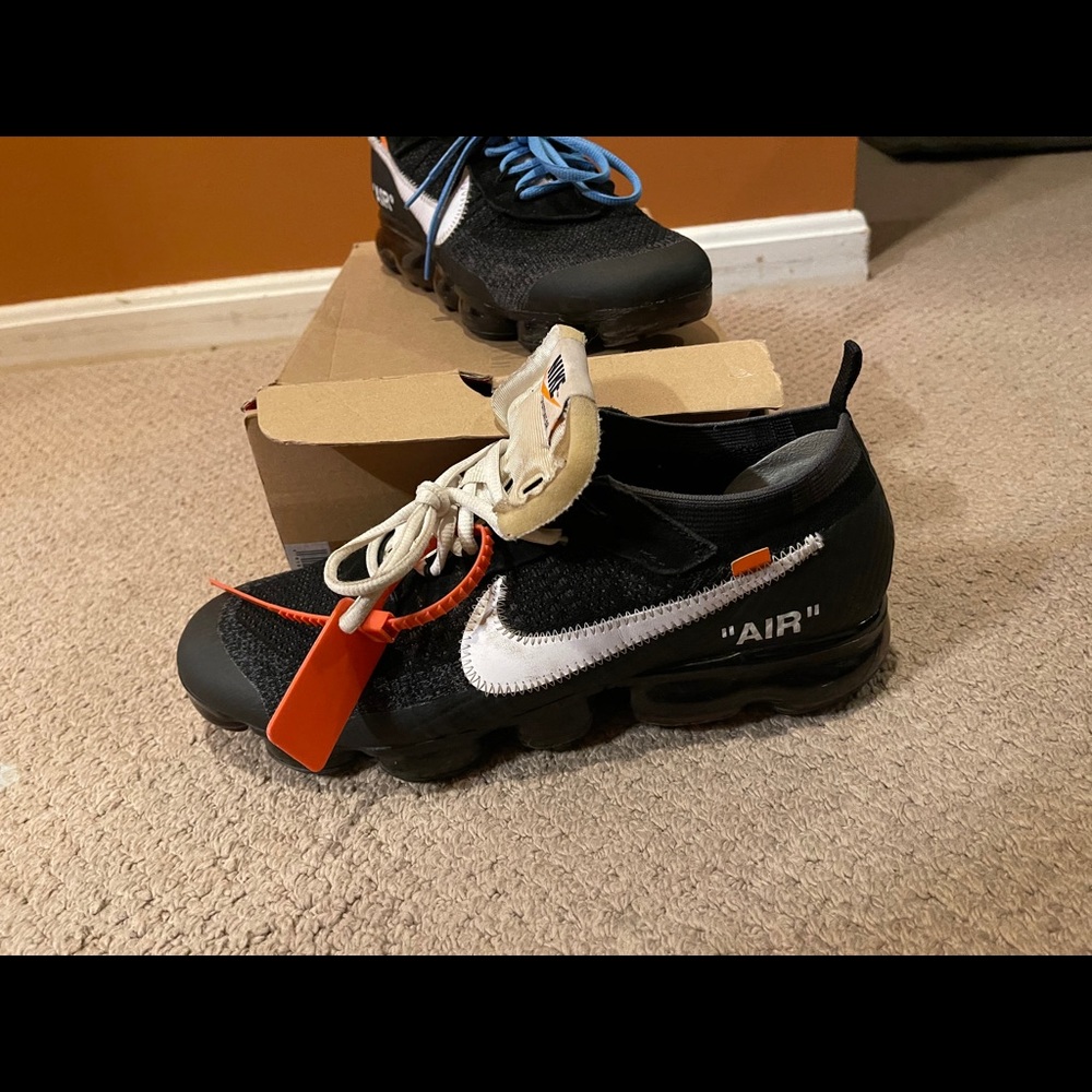Used Off White Vapors Size 12